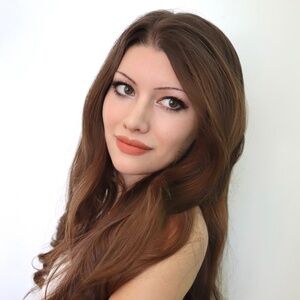 Meet your Posher, Madeline